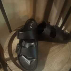 Black sandals